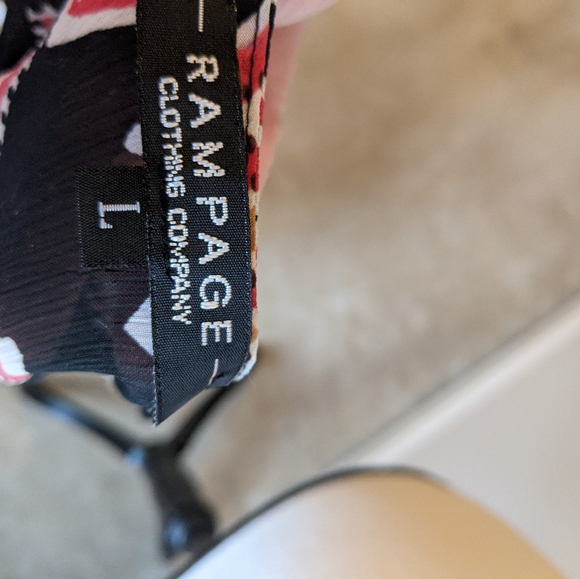 Rampage Blouse - Picture 2 of 8